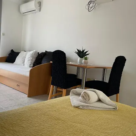 Dalmatino Apartmán *